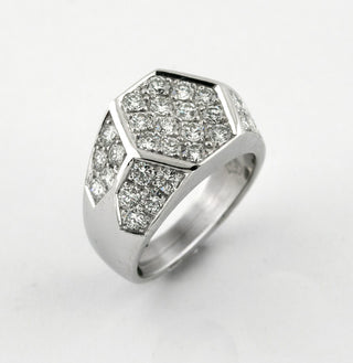 Brillantring aus 750 Weißgold, nachhaltiger second hand Schmuck perfekt aufgearbeitet