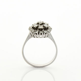 Brillantring aus 585 Weißgold, nachhaltiger second hand Schmuck perfekt aufgearbeitet