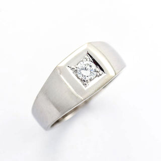 Brillantring aus 585 Weißgold, nachhaltiger second hand Schmuck perfekt aufgearbeitet