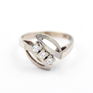 Brillantring aus 585 Weißgold, nachhaltiger second hand Schmuck perfekt aufgearbeitet