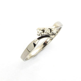 Ring aus 750 Weißgold mit Diamant, nachhaltiger second hand Schmuck perfekt aufgearbeitet