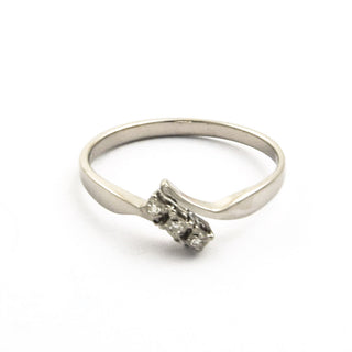 Ring aus 750 Weißgold mit Diamant, nachhaltiger second hand Schmuck perfekt aufgearbeitet