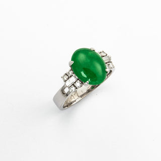Ring aus 585 Weißgold mit Jade, Brillant und Diamant, nachhaltiger second hand Schmuck perfekt aufgearbeitet