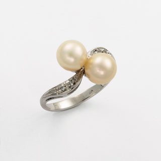 Ring aus 750 Weißgold mit Perle und Diamant, nachhaltiger second hand Schmuck perfekt aufgearbeitet