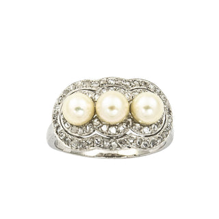 Ring aus 750 Weißgold mit Perle und Diamant, nachhaltiger second hand Schmuck perfekt aufgearbeitet