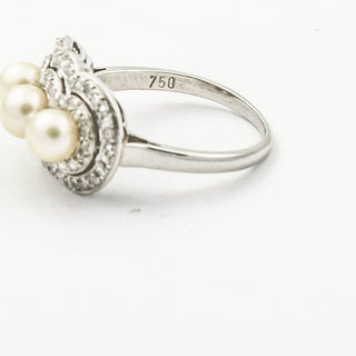Ring aus 750 Weißgold mit Perle und Diamant, nachhaltiger second hand Schmuck perfekt aufgearbeitet