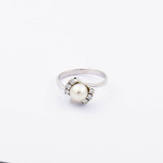 Perlenring aus 585 Weißgold mit Brillant, nachhaltiger second hand Schmuck perfekt aufgearbeitet