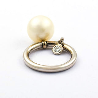 Katzler Perlenring aus 750 Weißgold mit Brillant, nachhaltiger second hand Schmuck perfekt aufgearbeitet