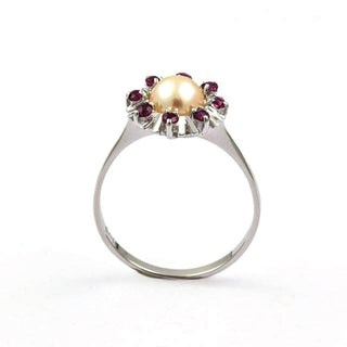 Perlenring aus 585 Weißgold mit Rubin, nachhaltiger second hand Schmuck perfekt aufgearbeitet