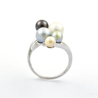 Perlenring aus 585 Weißgold, nachhaltiger second hand Schmuck perfekt aufgearbeitet