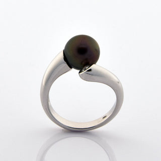 Perlenring aus 750 Weißgold mit Brillant, nachhaltiger second hand Schmuck perfekt aufgearbeitet