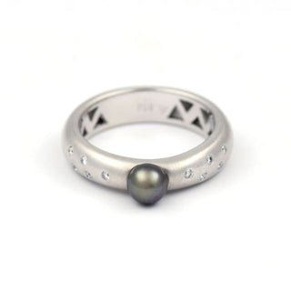 Perlenring aus 750 Weißgold mit Brillant, nachhaltiger second hand Schmuck perfekt aufgearbeitet