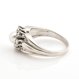 Perlenring aus 585 Weißgold mit Brillant, nachhaltiger second hand Schmuck perfekt aufgearbeitet