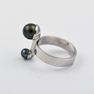 Perlenring aus 585 Weißgold, nachhaltiger second hand Schmuck perfekt aufgearbeitet