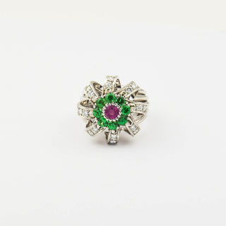 Ring aus 750 Weißgold mit Rubin, Tsavorit und Brillant, nachhaltiger second hand Schmuck perfekt aufgearbeitet