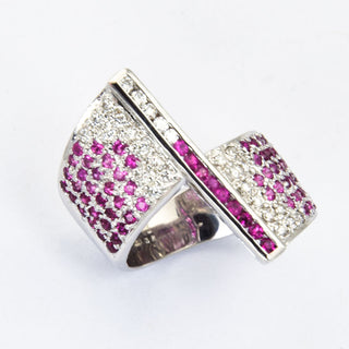 Rubinring aus 750 Weißgold mit Brillant, nachhaltiger second hand Schmuck perfekt aufgearbeitet