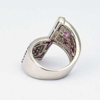 Rubinring aus 750 Weißgold mit Brillant, nachhaltiger second hand Schmuck perfekt aufgearbeitet