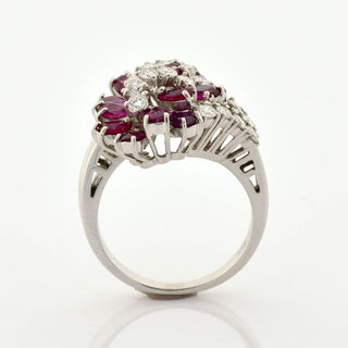 Rubinring aus 750 Weißgold mit Brillant, nachhaltiger second hand Schmuck perfekt aufgearbeitet