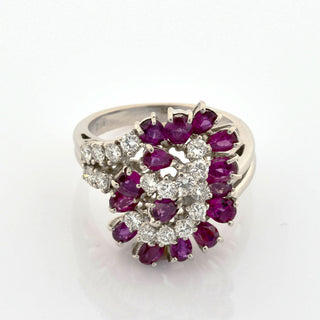 Rubinring aus 750 Weißgold mit Brillant, nachhaltiger second hand Schmuck perfekt aufgearbeitet