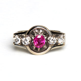 Rubinring aus 750 Weißgold mit Brillant, nachhaltiger second hand Schmuck perfekt aufgearbeitet