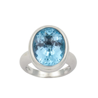 Ring aus 750 Weißgold mit Topas, nachhaltiger second hand Schmuck perfekt aufgearbeitet