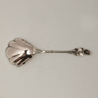 Sahnelöffel Rose aus 800 Silber, nachhaltiger second hand Schmuck perfekt aufgearbeitet