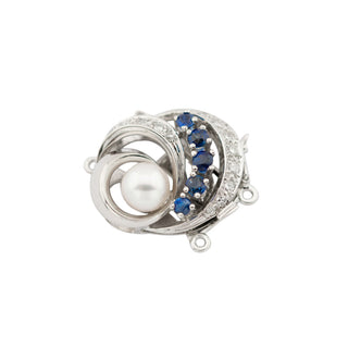 Schließe aus 585 Weißgold mit Perle, Saphir und Diamant, nachhaltiger second hand Schmuck perfekt aufgearbeitet