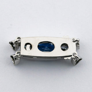 Schließe aus 585 Weißgold mit Saphir und Brillant, nachhaltiger second hand Schmuck perfekt aufgearbeitet