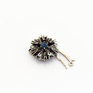 Saphirschließe aus 585 Weißgold, nachhaltiger second hand Schmuck perfekt aufgearbeitet