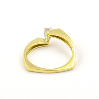 Solitärring aus 585 Gelb- und Weißgold mit Brillant, nachhaltiger second hand Schmuck perfekt aufgearbeitet