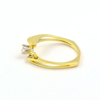 Solitärring aus 585 Gelb- und Weißgold mit Brillant, nachhaltiger second hand Schmuck perfekt aufgearbeitet