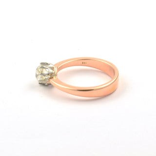 Solitärring aus 585 Rosé- und Weißgold mit Diamant, nachhaltiger second hand Schmuck perfekt aufgearbeitet