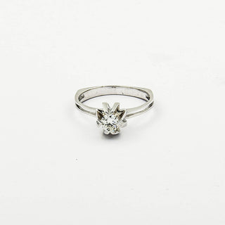 Solitärring aus 585 Weißgold mit Brillant, nachhaltiger second hand Schmuck perfekt aufgearbeitet