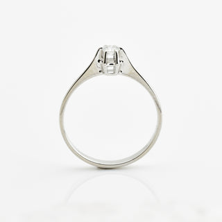 Solitärring aus 585 Weißgold mit Brillant, nachhaltiger second hand Schmuck perfekt aufgearbeitet