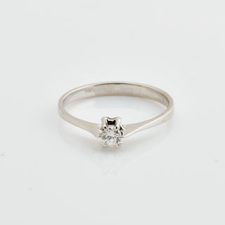 Solitärring aus 585 Weißgold mit Brillant, nachhaltiger second hand Schmuck perfekt aufgearbeitet