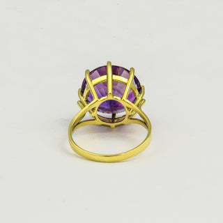Ring aus 585 Gelbgold mit Amethyst, nachhaltiger second hand Schmuck perfekt aufgearbeitet