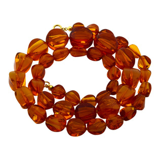 Bernsteinkette im Verlauf mit Schließe aus 585 Gelbgold, nachhaltiger second hand Schmuck perfekt aufgearbeitet