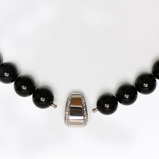 Richarz Onyxkette mit Wechselschließe aus 750 Weißgold mit Brillant nachhaltiger second hand Schmuck perfekt aufgearbeitet