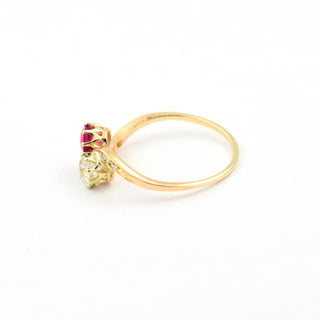 Rubinring aus 585 Gelbgold mit Brillant, nachhaltiger second hand Schmuck perfekt aufgearbeitet