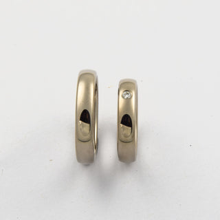 Niessing Trauringe Oval aus 750 Graugold mit Brillant, nachhaltiger second hand Schmuck perfekt aufgearbeitet