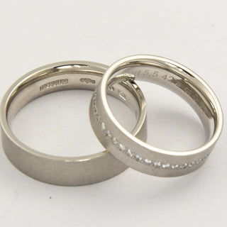 Niessing Trauringe rechteck/bombiert aus 950 Platin mit Brillant, nachhaltiger second hand Schmuck perfekt aufgearbeitet