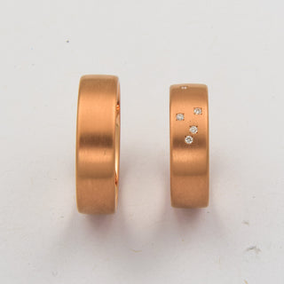 Niessing Trauringe rechteck/soft aus 750 Rotgold mit Brillant, nachhaltiger second hand Schmuck perfekt aufgearbeitet