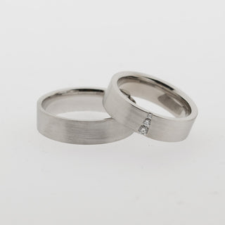 Gerstner Trauringe aus 585 Weißgold mit Brillant, nachhaltiger second hand Schmuck perfekt aufgearbeitet