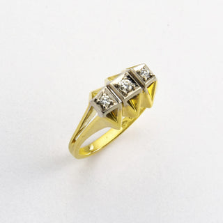 Ring aus 585 Gelb- und Weißgold mit Brillant, nachhaltiger second hand Schmuck perfekt aufgearbeitet