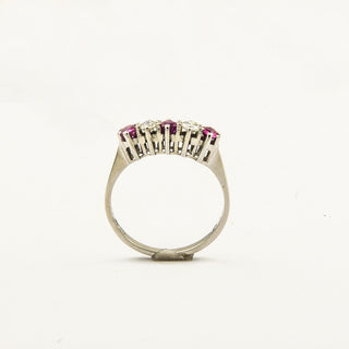 Allianzring aus 585 Weißgold mit Rubin und Brillant, nachhaltiger second hand Schmuck perfekt aufgearbeitet
