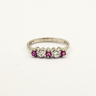 Allianzring aus 585 Weißgold mit Rubin und Brillant, nachhaltiger second hand Schmuck perfekt aufgearbeitet