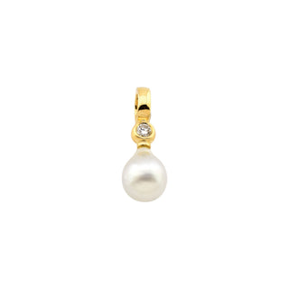 An-/Einhänger aus 750 Gelbgold mit Perle und Brillant, nachhaltiger second-hand Schmuck perfekt aufgearbeitet