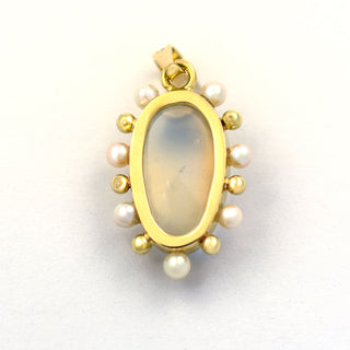 Anhänger aus 585 Gelbgold mit Mondstein und Perle, nachhaltiger second hand Schmuck perfekt aufgearbeitet