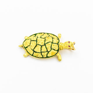 Anhänger Schildkröte aus 750 Gelbgold mit Rubin, nachhaltiger second hand Schmuck perfekt aufgearbeitet