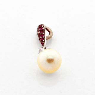 Perlenanhänger aus 585 Weißgold mit Rubin und Brillant, nachhaltiger second hand Schmuck perfekt aufgearbeitet